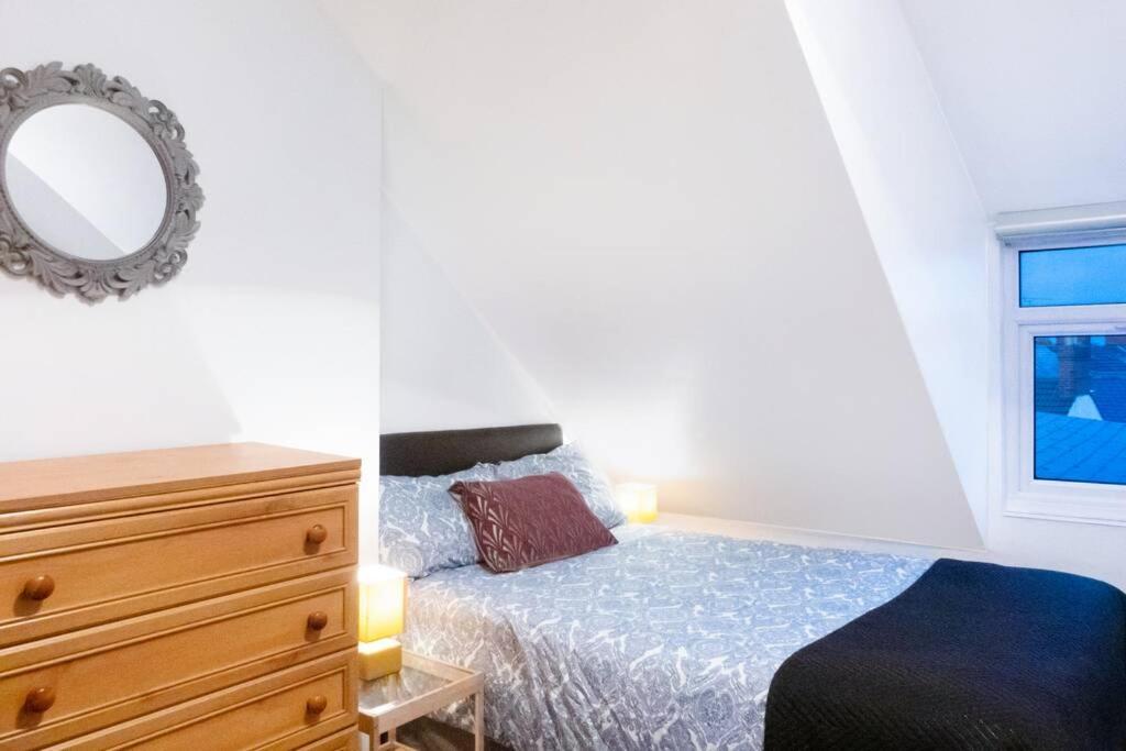 Apartment Up To 9 Close To Centre, Big Tv And Wifi Cardiff Exterior foto
